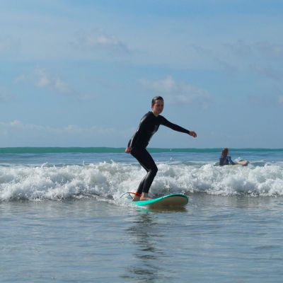 surf lesson for beginners